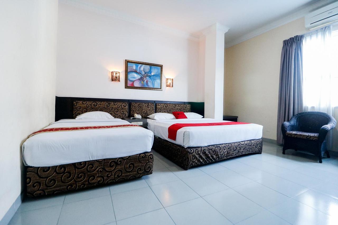 Reddoorz Plus @ Jalan Dr Sutomo Пеканбару Екстериор снимка