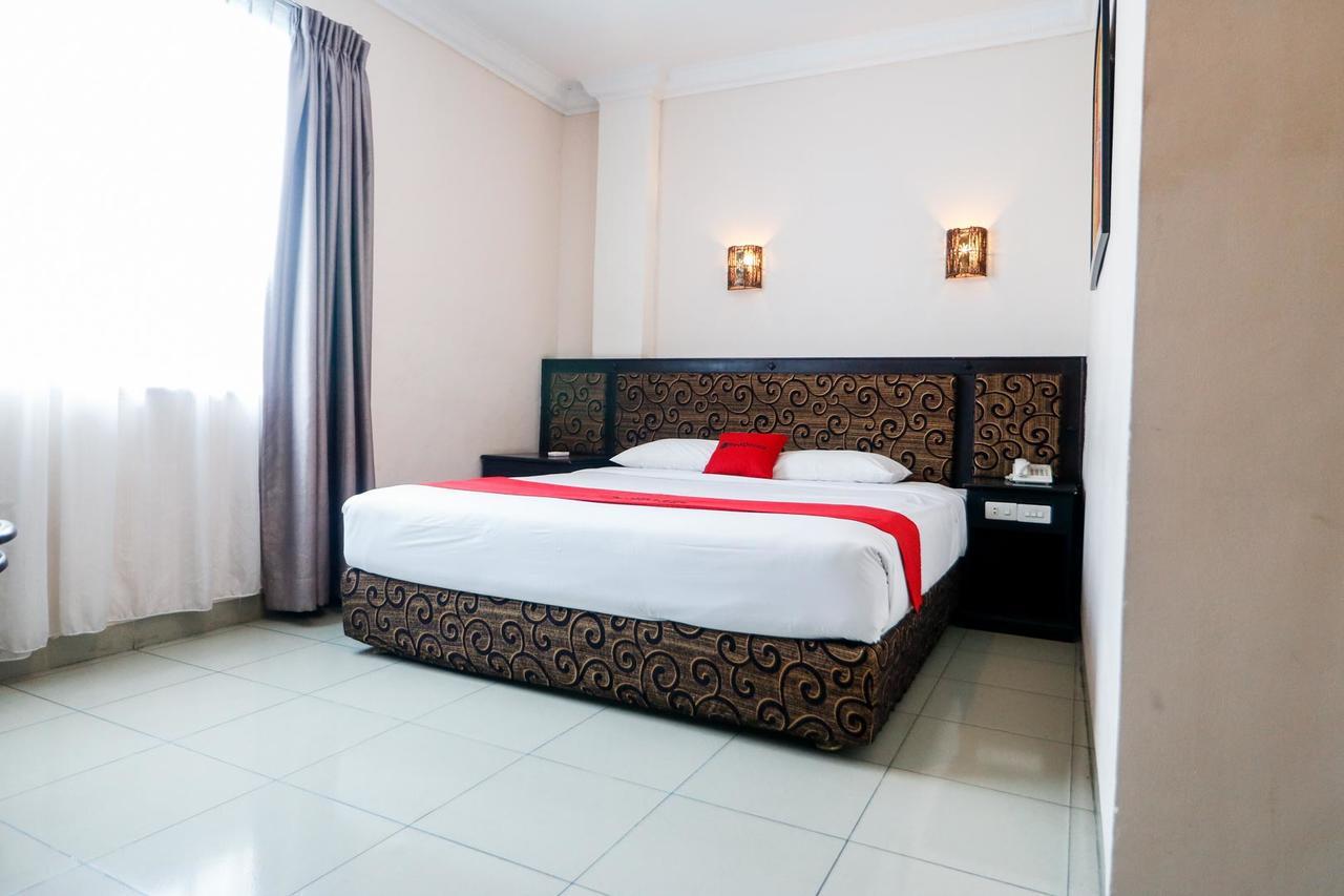 Reddoorz Plus @ Jalan Dr Sutomo Пеканбару Екстериор снимка