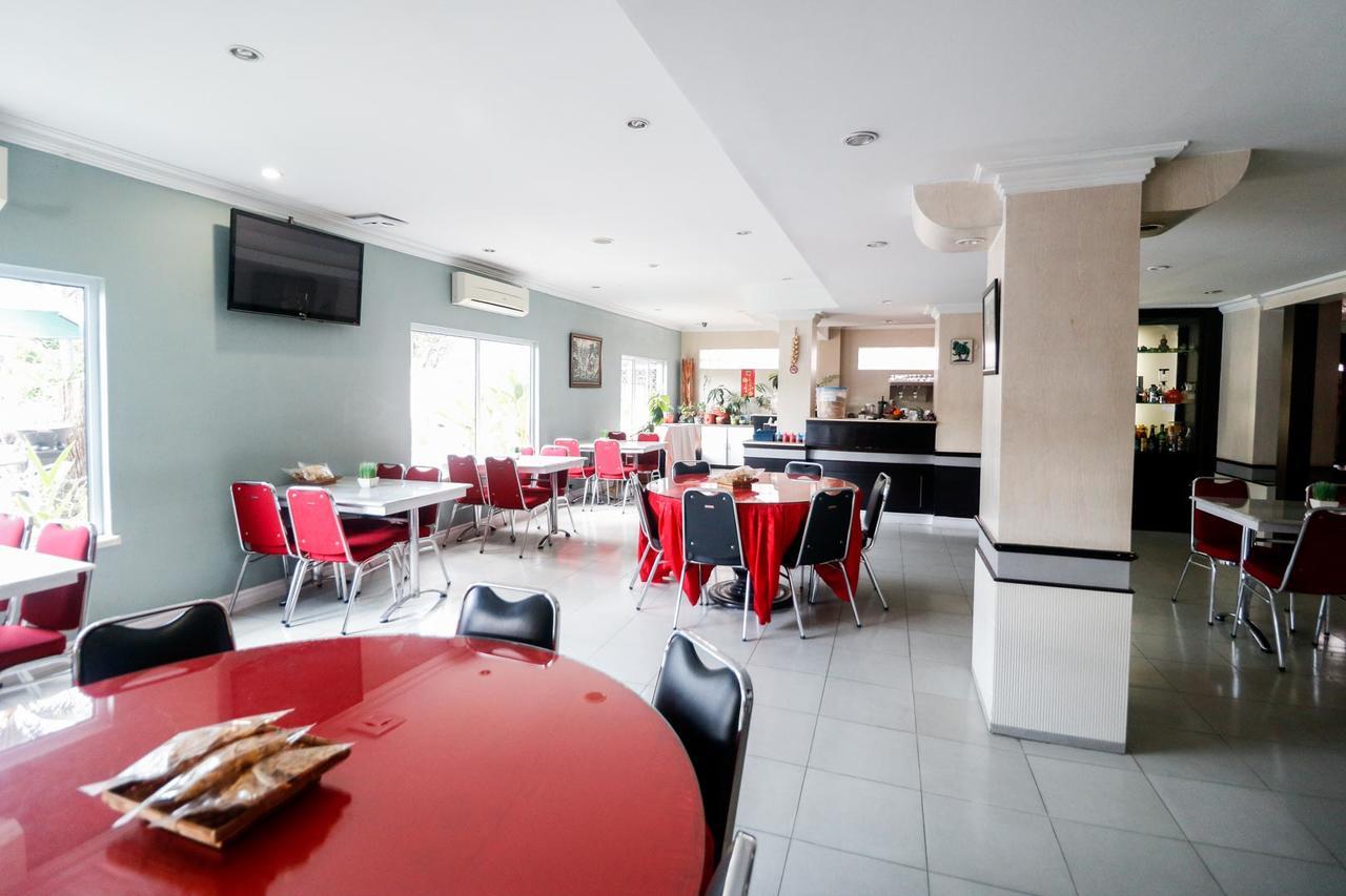 Reddoorz Plus @ Jalan Dr Sutomo Пеканбару Екстериор снимка
