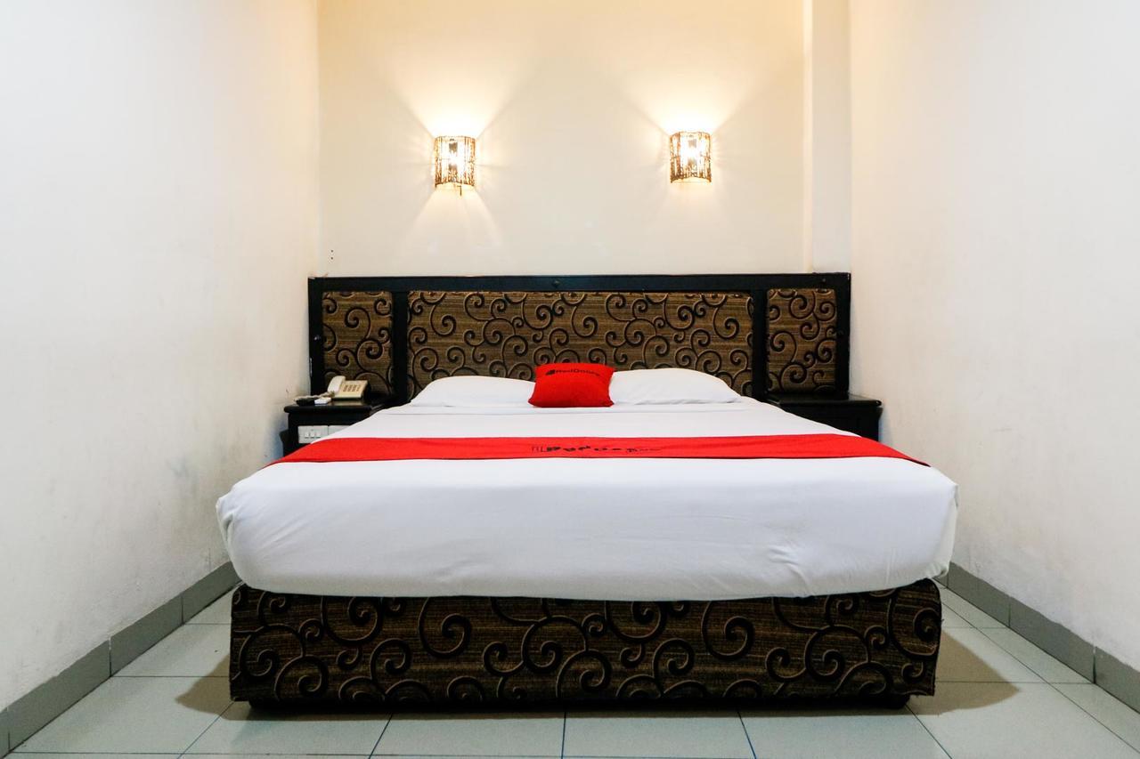 Reddoorz Plus @ Jalan Dr Sutomo Пеканбару Екстериор снимка