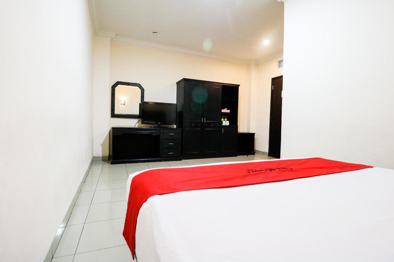 Reddoorz Plus @ Jalan Dr Sutomo Пеканбару Екстериор снимка